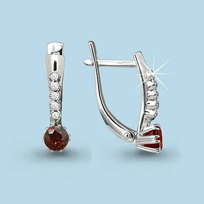 4408103А Серьги из Серебра с гранатами, фианитами