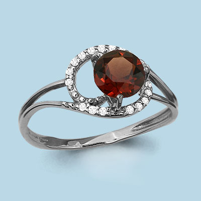 6541603А Кольцо из Серебра с гранатом, фианитами